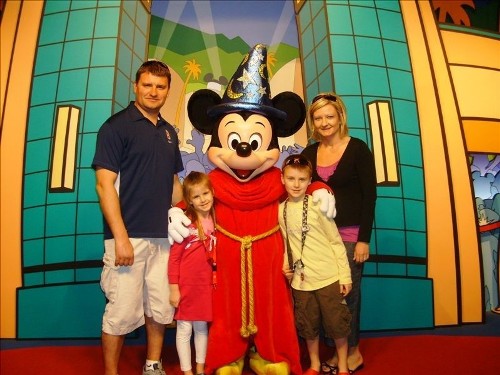 2013-09-30-mickeywithfamily.jpg