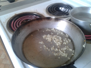 2013-10-01-fryinggarlic.jpg