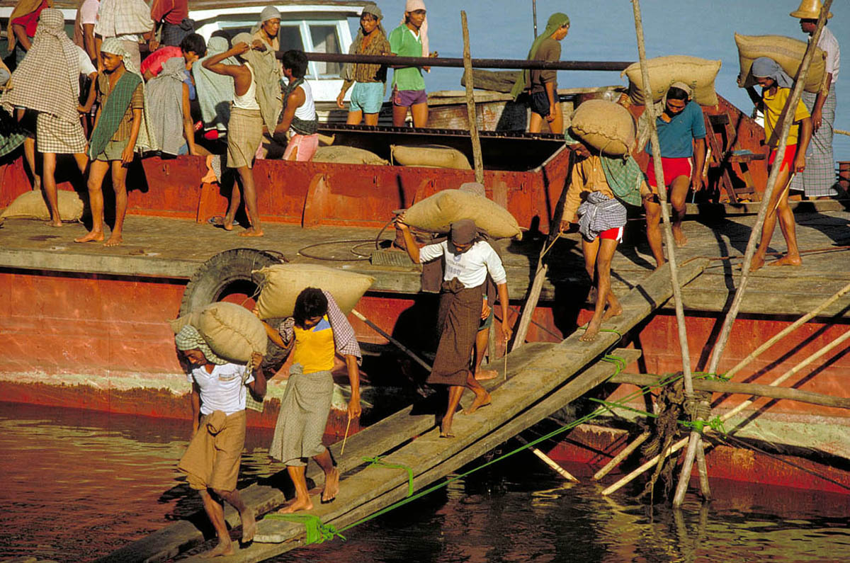 2013-10-07-hiller_myanmar_50.jpg