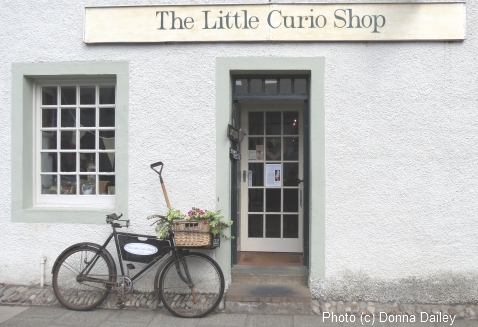 2013-10-08-Dunkeld_Little_Curio_Shop.jpg