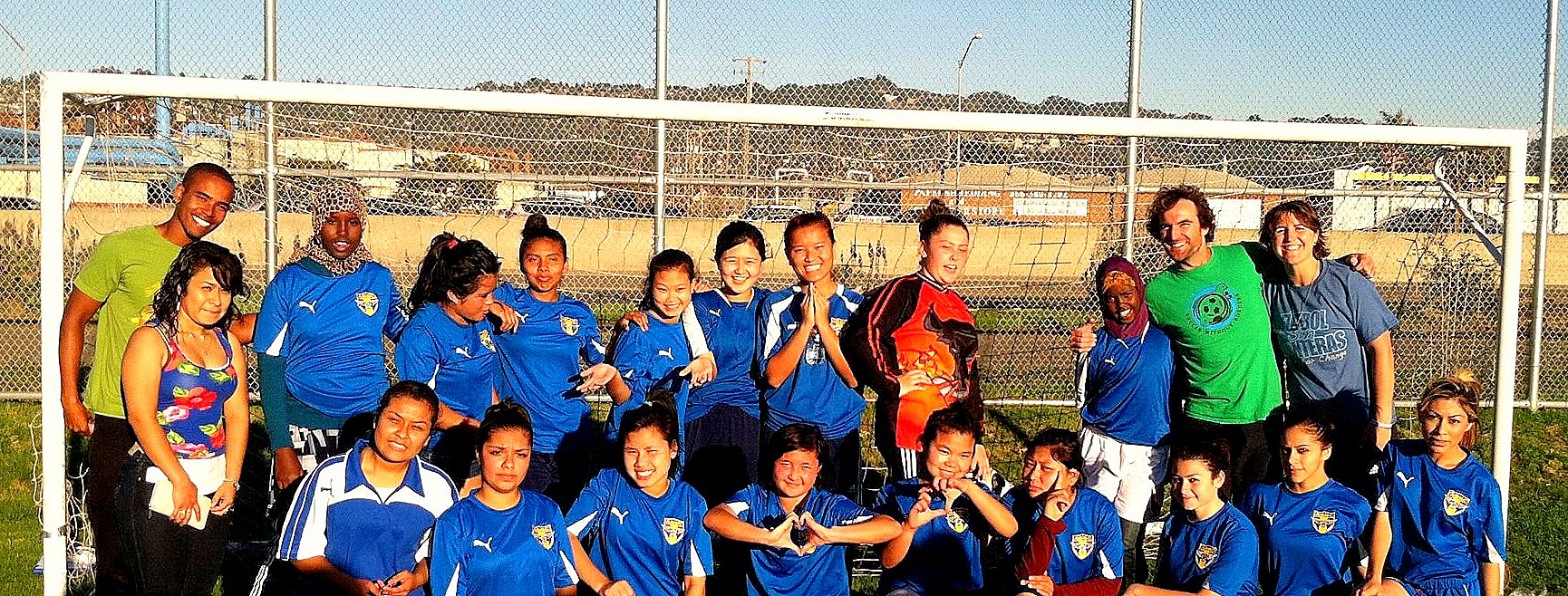 2013-10-09-u19girlsSoccerwithoutBorders.jpg