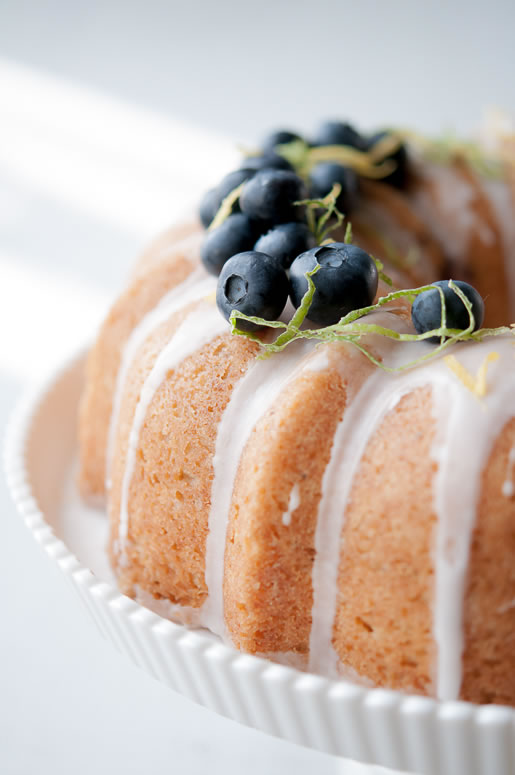 2013-10-11-cake_blueberry_lemon_main_2.jpg