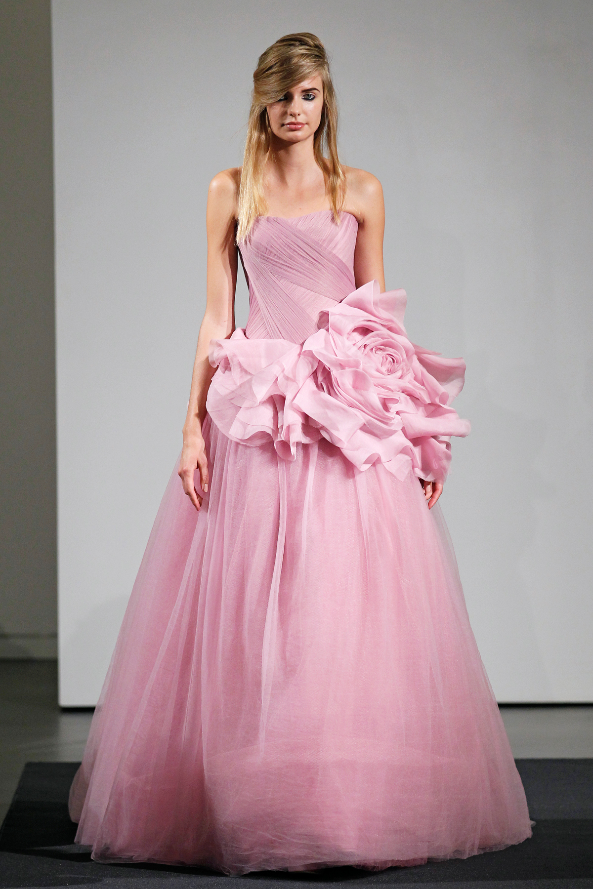 Vera wang 2024 pink bridesmaid dress