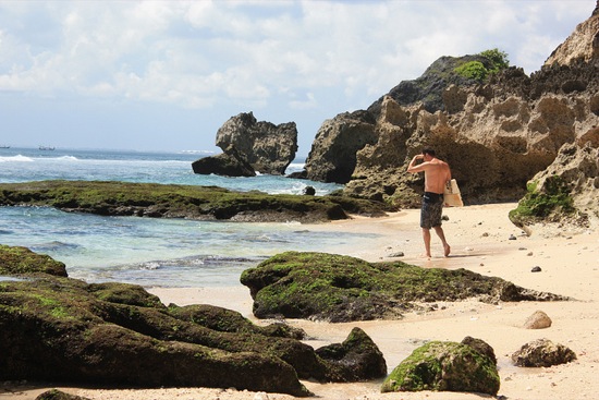 Lost surfer near Uluwatu beach, Bali