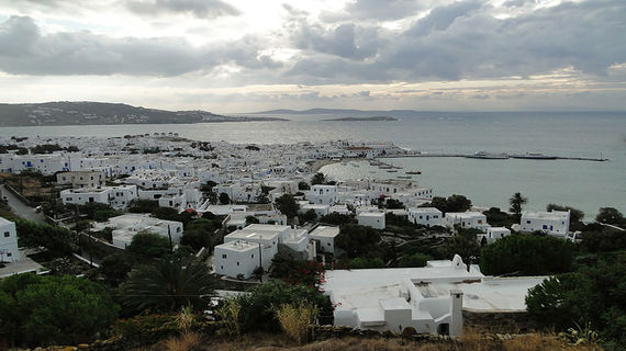 2013-10-23-640pxMykonos_01.jpg