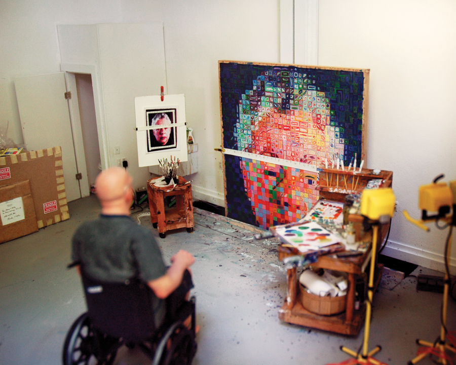 2013-10-25-Fig_Photo_Chuck_Close_Sculpture.jpg