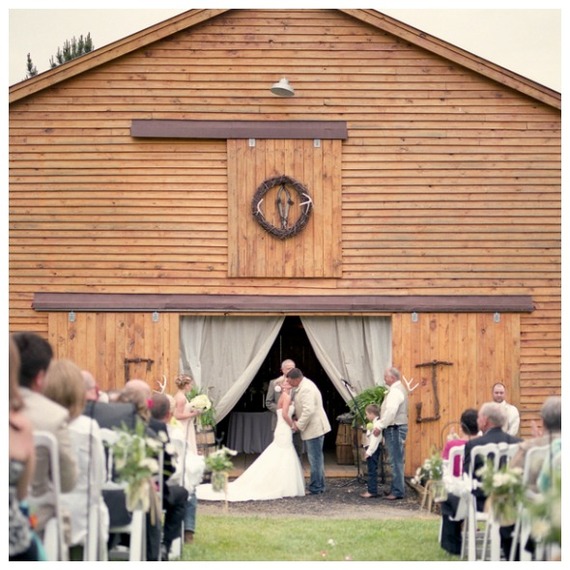 2013-11-01-barnweddingceremony.jpg