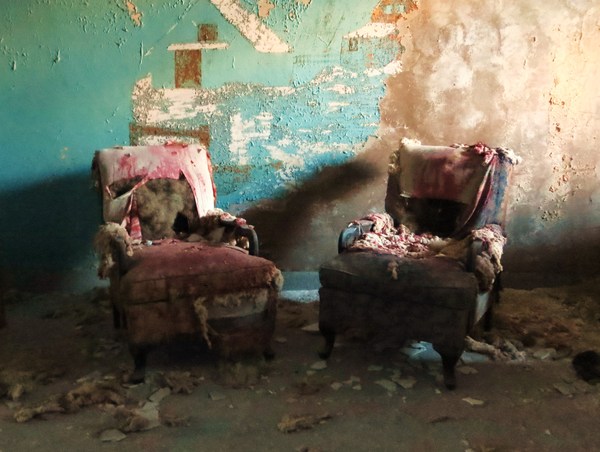 13 Photos Of An Abandoned Psych Ward Will Make Your Stomach Turn Huffpost