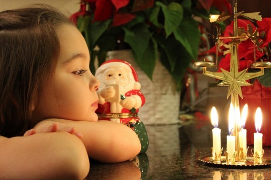 2013-11-15-childwatchingholidaycandles.jpg