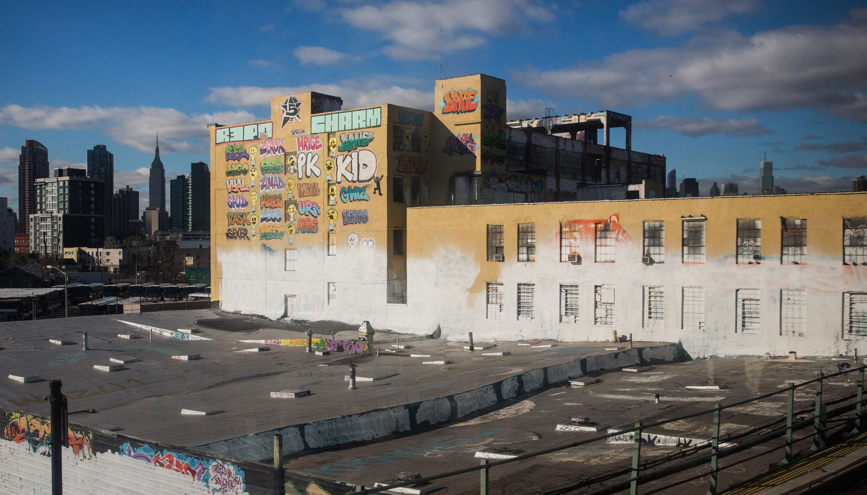 2013-11-21-5POINTZ_original4.jpg