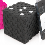 2013-11-26-DreamCheekyTheCubeBluetoothSpeaker.png