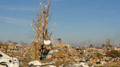 2013-11-28-tornado17_November_2013_Washington_tornado_damage_2wikimediacommons_resize.jpg