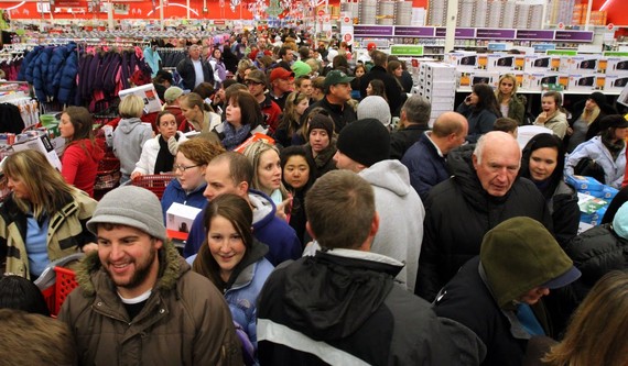 2013-11-29-blackfridaycrowd1600x935.jpg