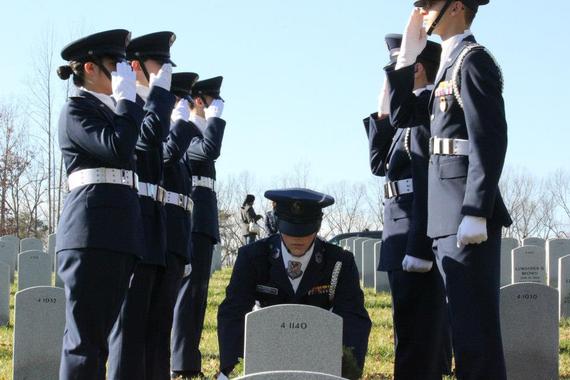 2013-11-29-wwa3cadetslayingwreath.jpg