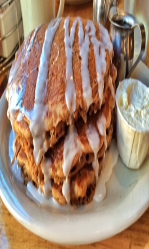 2013-12-04-carrotcakepancakes.jpg