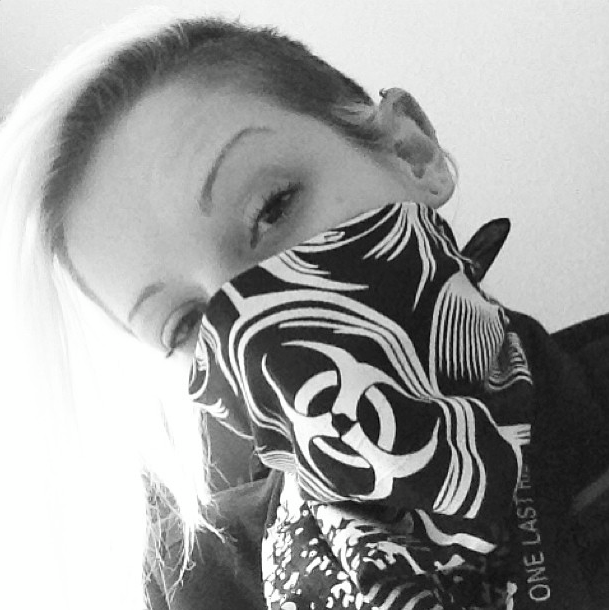 2013-12-12-gasmaskbandana.png