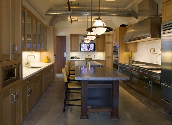 2013-12-16-TransitionalKitchenStCharlesofNewYork.jpg