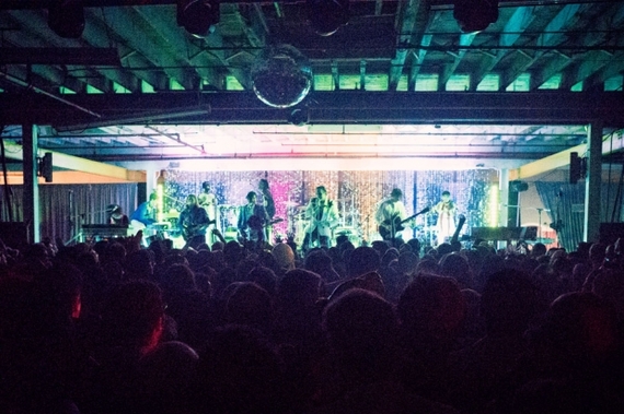 2013-12-18-131019arcadefiresecretshow2.jpg