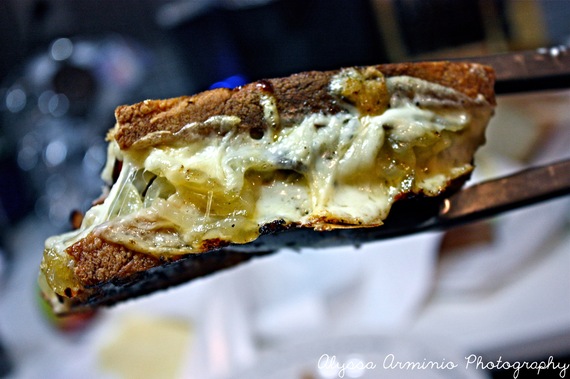 2013-12-18-GrilledCheese5.JPG