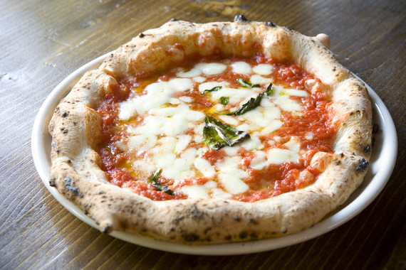 2013-12-18-OLIOEPIUpizza_margherita_17.jpg