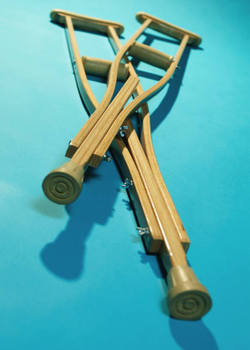 2013-12-20-crutches.jpg