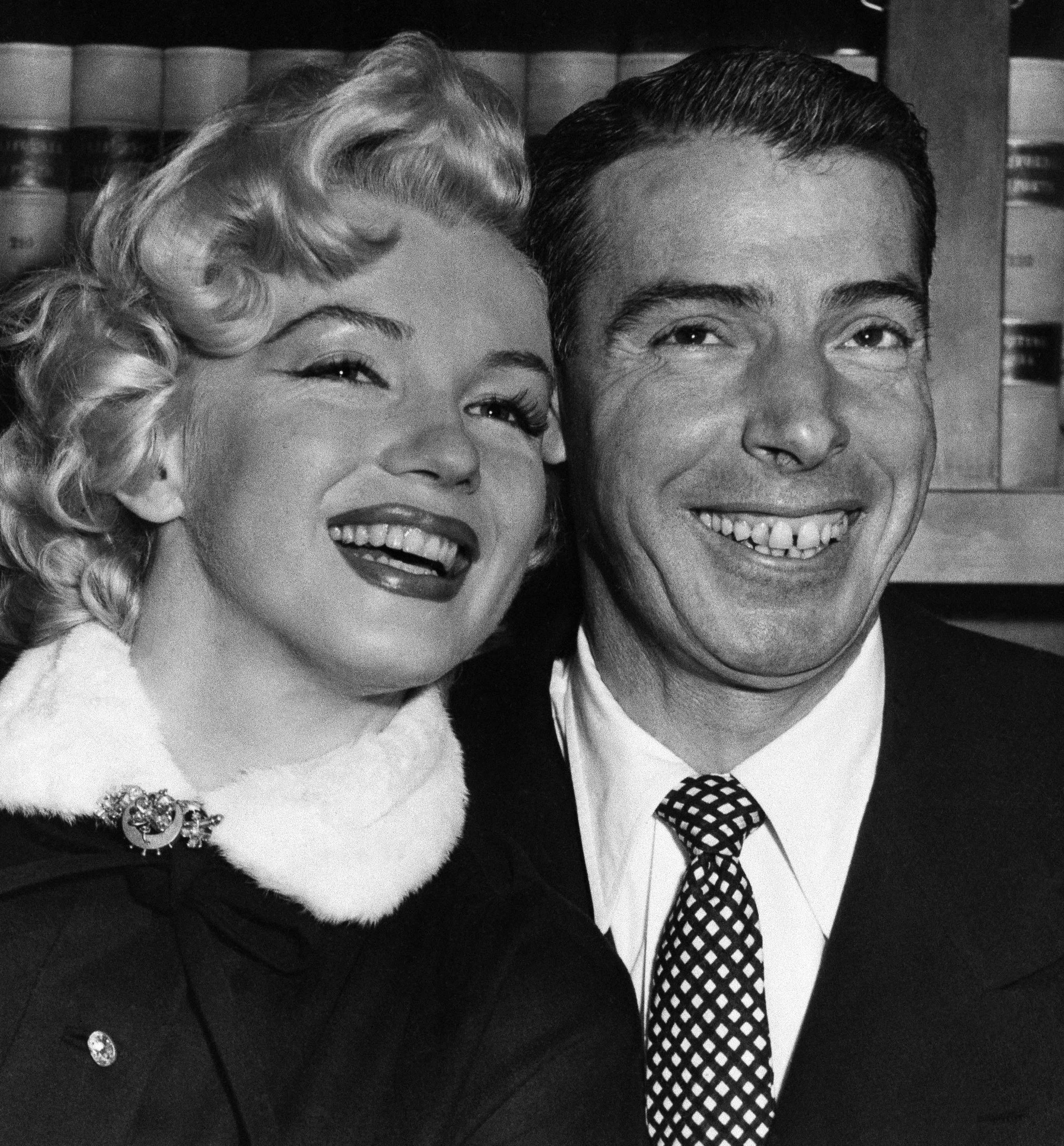 Joe dimaggio and on sale marilyn monroe wedding ring