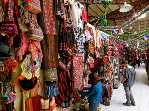 2014-01-17-CuscoHandicraftMarketPeru.jpg