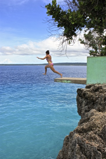 Siquijor cliff jumping