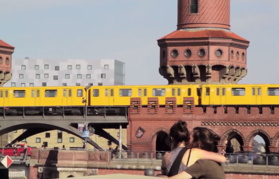 2014-02-13-BerlinKissing.jpg