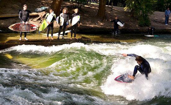 2014-02-15-riversurfing3.jpg