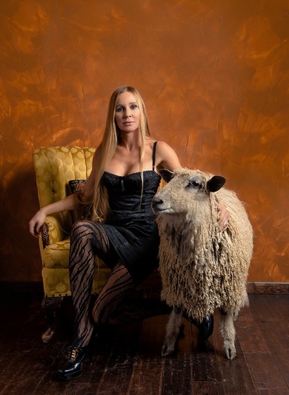 2014-03-14-6QueensChairEweSheep.jpg