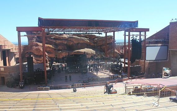 2014-03-20-640pxRed_Rock_Amphitheatre.jpg