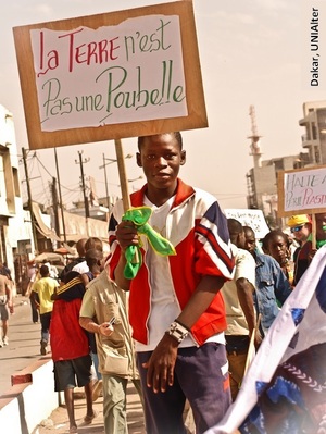 2014-04-08-UNIAlter_Dakar_2011_Lgende.jpg