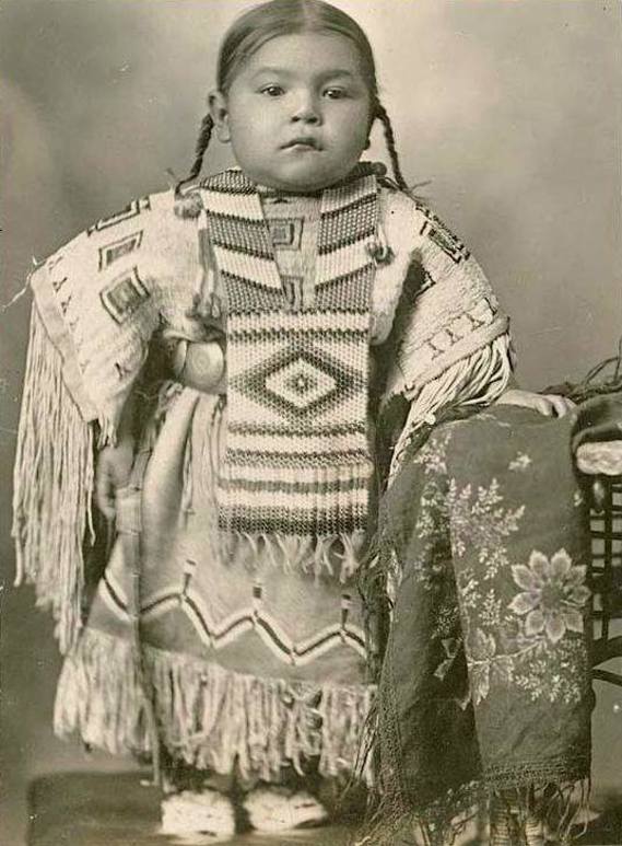 Wild West Indians Rare Old Photos of Native American Women and Children 