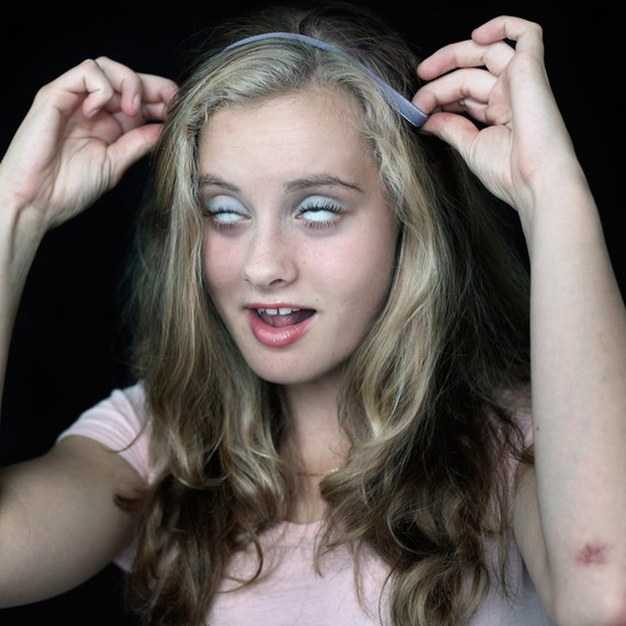 Unexpected Portraits Capture Teen Girls When They Arent Looking Huffpost