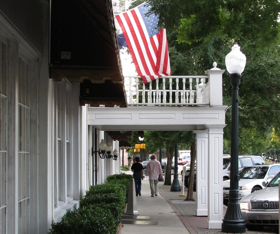 2014-04-11-cropsidewalkinfrontofHotelAiken.jpg