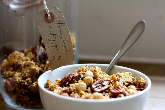 2014-04-14-pecanfigandhazelnutgranola2.jpg