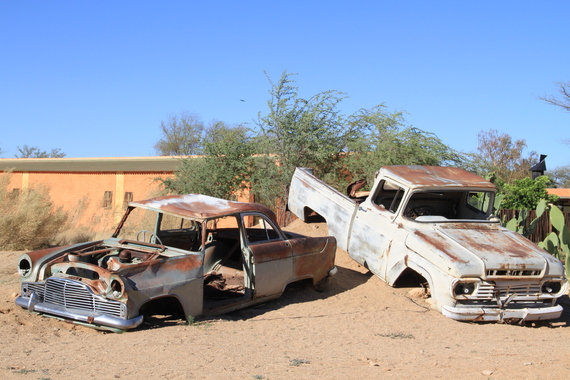 2014-04-28-RUSTEDCARSSOLITAIRE.JPG