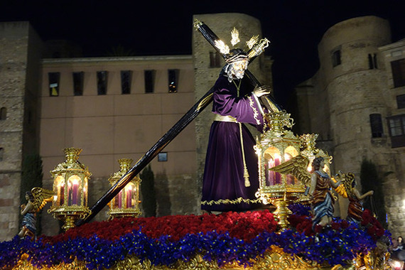 2014-05-01-barcelonaeasterparade.jpg