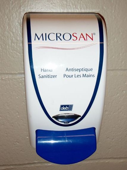 2014-05-08-449pxHand_sanitizer.jpg