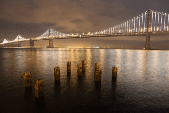 2014-05-16-800pxBay_Bridge_reflections_at_night.gif