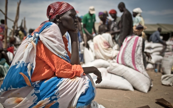 2014-05-22-marthaSouthSudanwaitsfooddistribution86681_1220x763.jpg