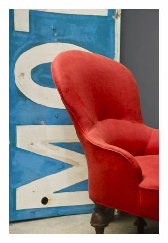 2014-06-06-resizedredchairandbluesign.jpg