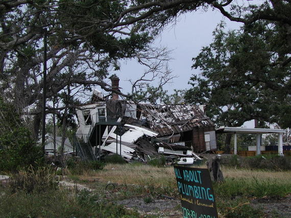 2014-06-17-buildingdown_hurricanekatrina.jpg