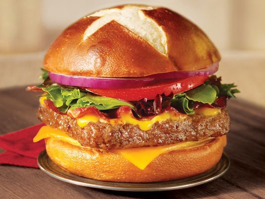 2014-06-18-Wendys_PretzelBaconCheeseburgerSmall1.jpg