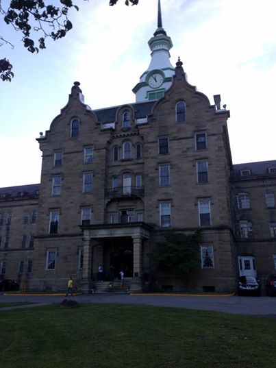 2014-06-19-50States_WestVirginia_LunaticAsylum.jpg