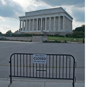 2014-06-30-Lincoln_Memorial_During_Government_Shutdown_2013.jpg