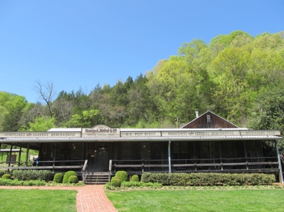 2014-07-12-George_Dickel_distillery_tour_Cascade_Hollow.jpg