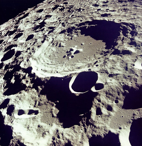 2014-07-18-62291main_crater_orbit_full.jpg