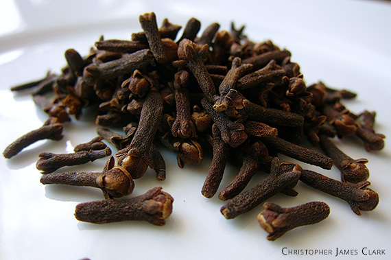 The How And Why Of Eating Cloves Huffpost Uk